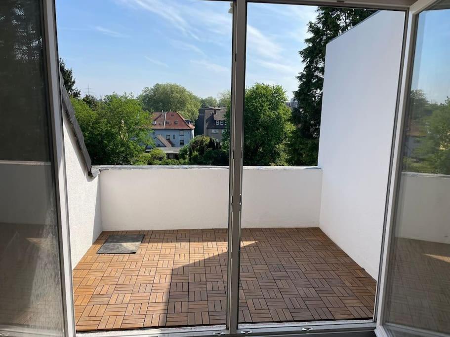 Moderne Ferienwohnung In Gelsenkirchen-Schalke Fuer 1 Bis 7 Personen Mit Terrasse, Ideal Fuer Gruppen & Stadionbesuche المظهر الخارجي الصورة